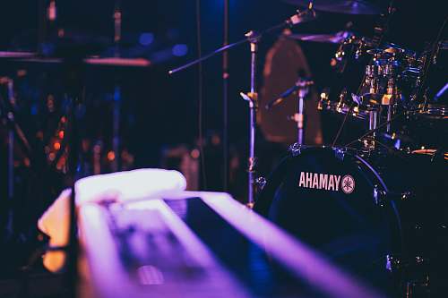 musical instrument Yamaha drum set crowd
